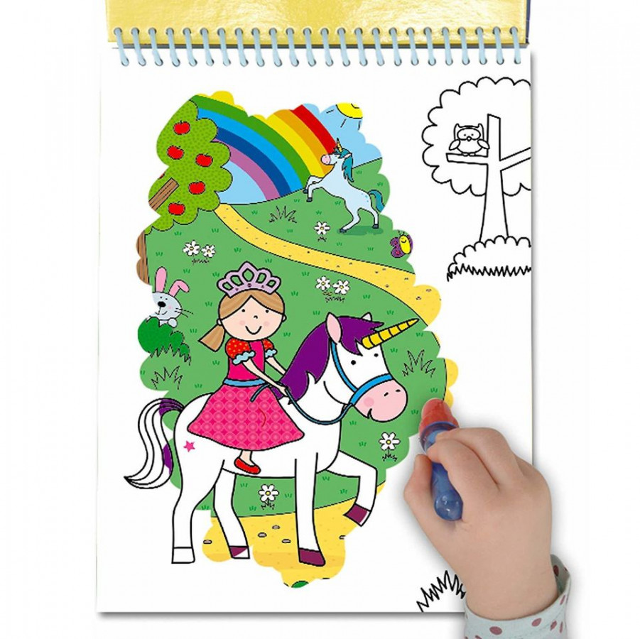 Water Magic: Carte de colorat Unicorni 2