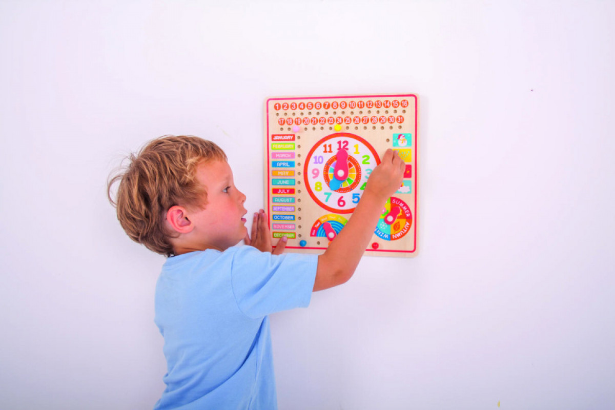 Calendar luni, zile, data si ora 1