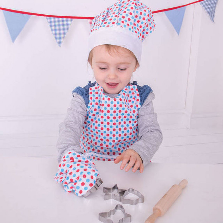 Set sortulet si accesorii alb cu buline 3
