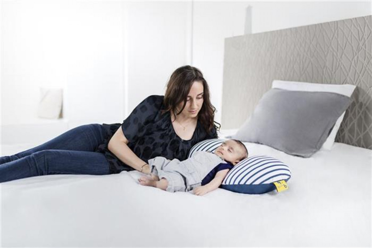 Babymoov - Husa pentru perna multifunctionala 3 in 1 Mum & B Navy 2